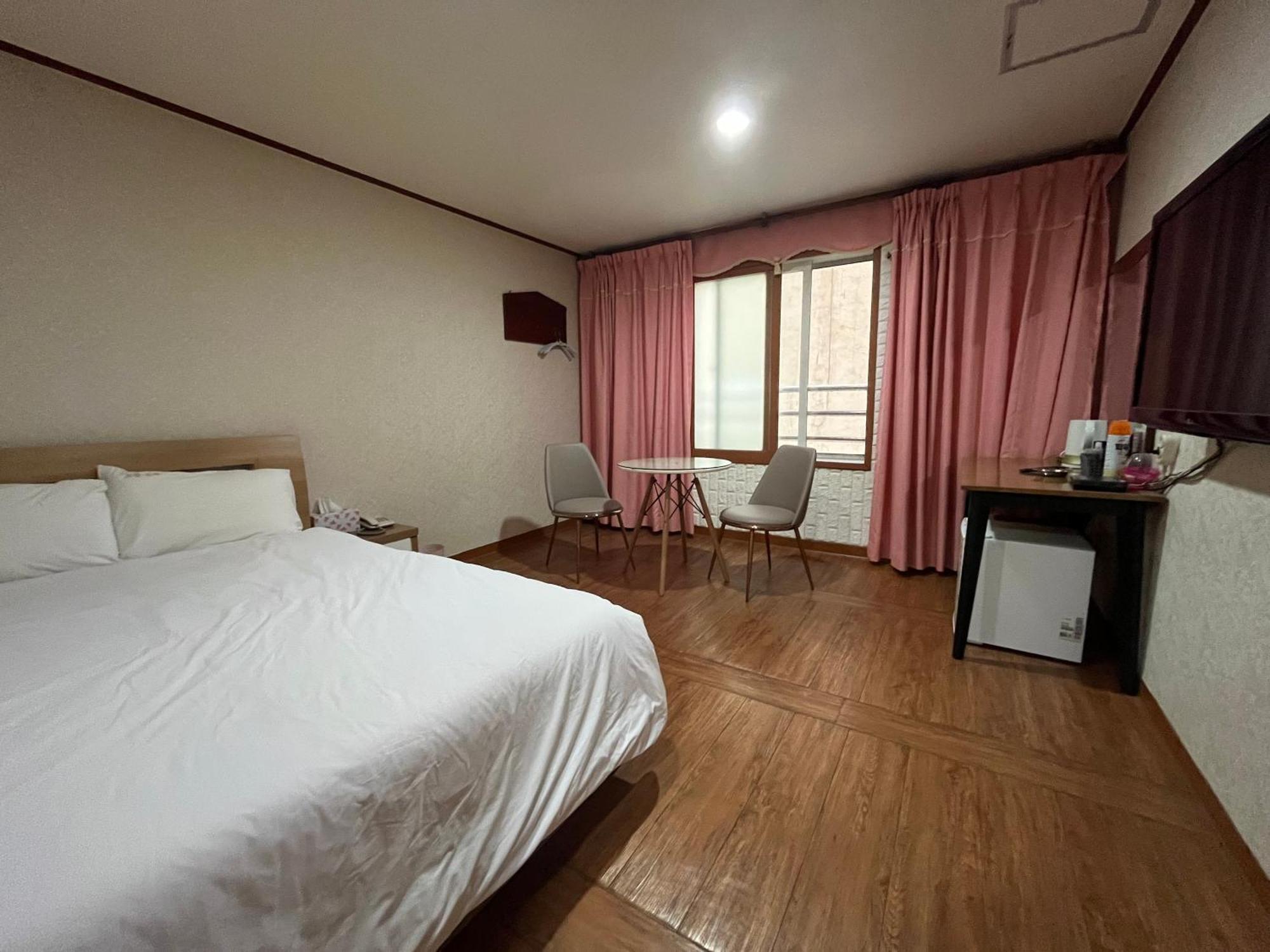 Oreum Motel Czedżu Zewnętrze zdjęcie